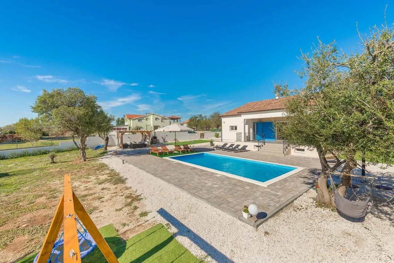 Experience Only The Best - House Kamber Biograd Na Moru 0*,