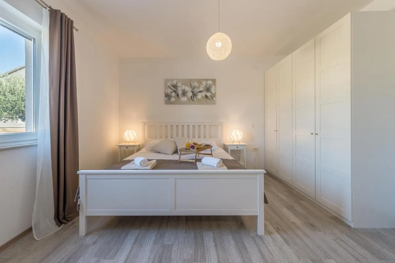 Experience Only The Best - House Kamber Biograd Na Moru