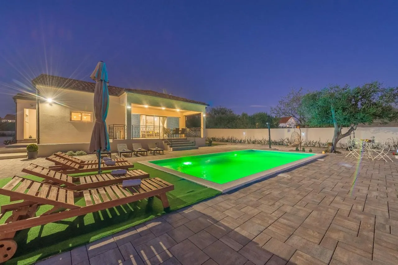 Experience Only The Best - House Kamber Biograd Na Moru Croatia
