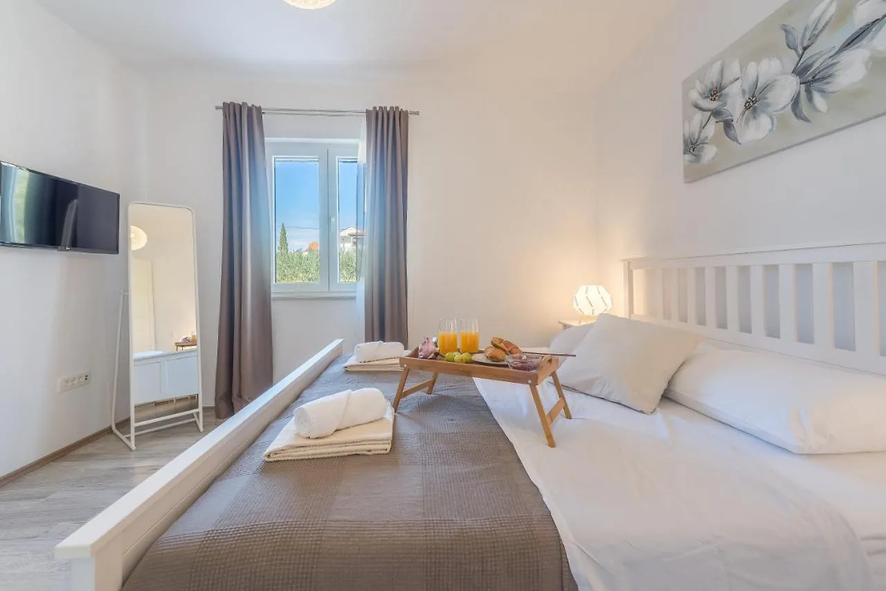 Experience Only The Best - House Kamber Biograd Na Moru Holiday home
