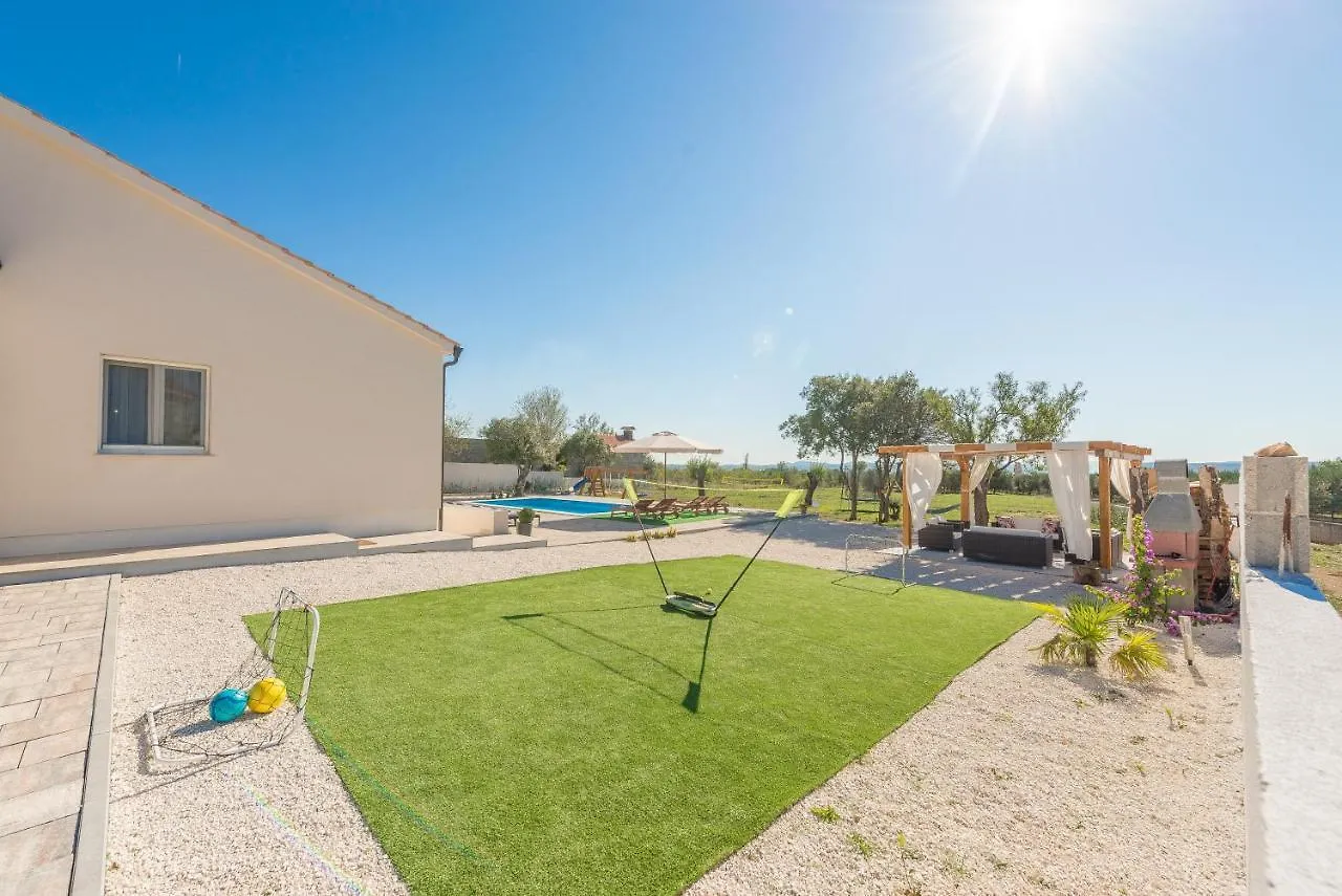 Experience Only The Best - House Kamber Biograd Na Moru Croatia